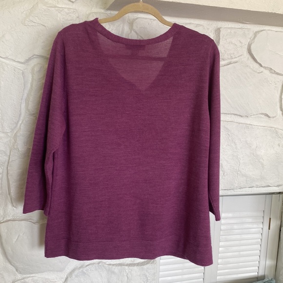 Cold water Creek purplish pink 50% wool V type neckline sweater - Picture 5 of 14